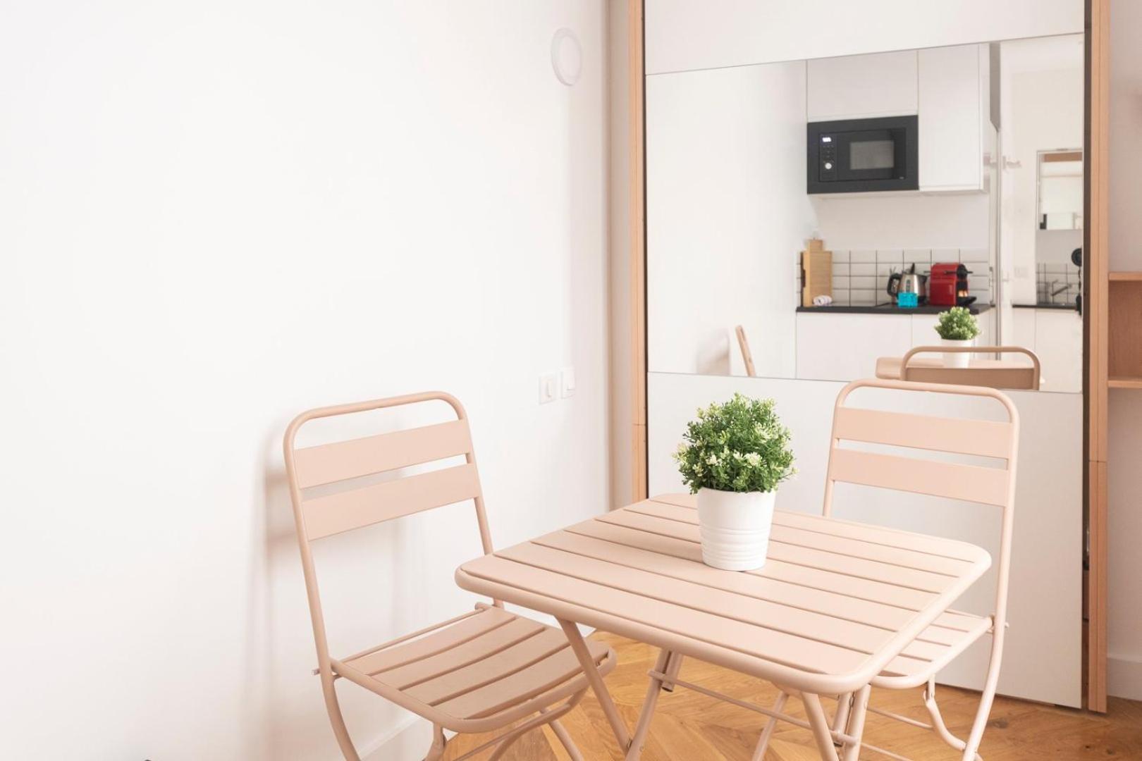 Super Central Mini Studio - 2 Pax, Murphy Bed Párizs Kültér fotó