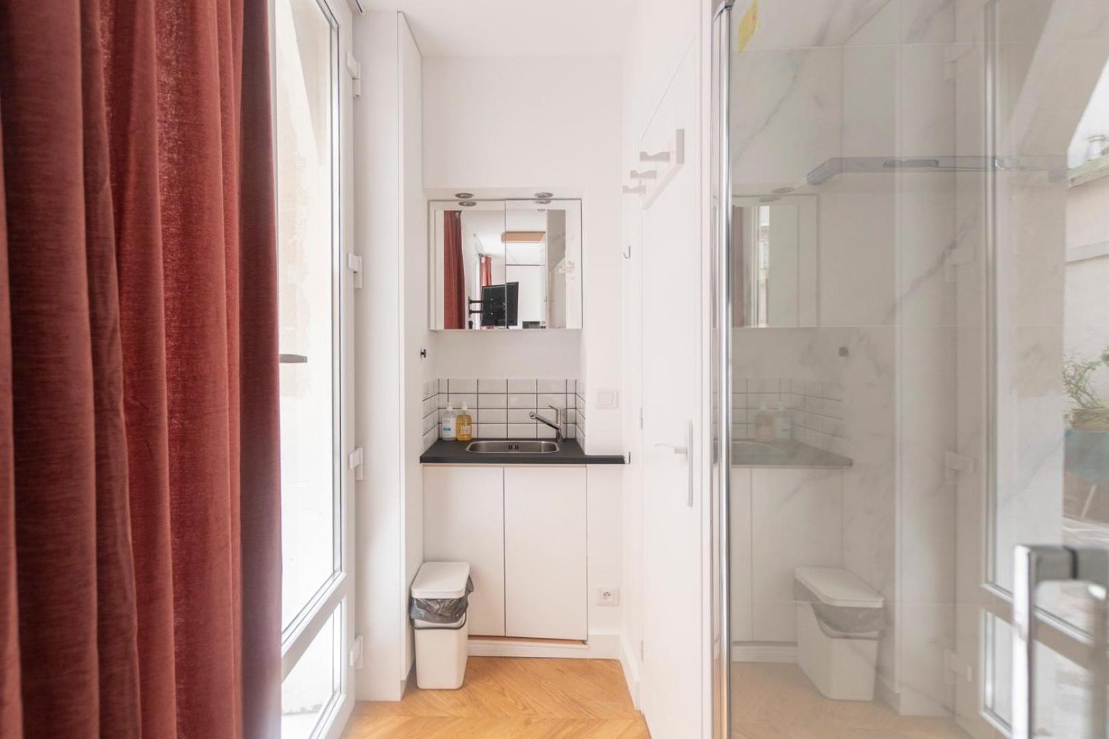 Super Central Mini Studio - 2 Pax, Murphy Bed Párizs Kültér fotó